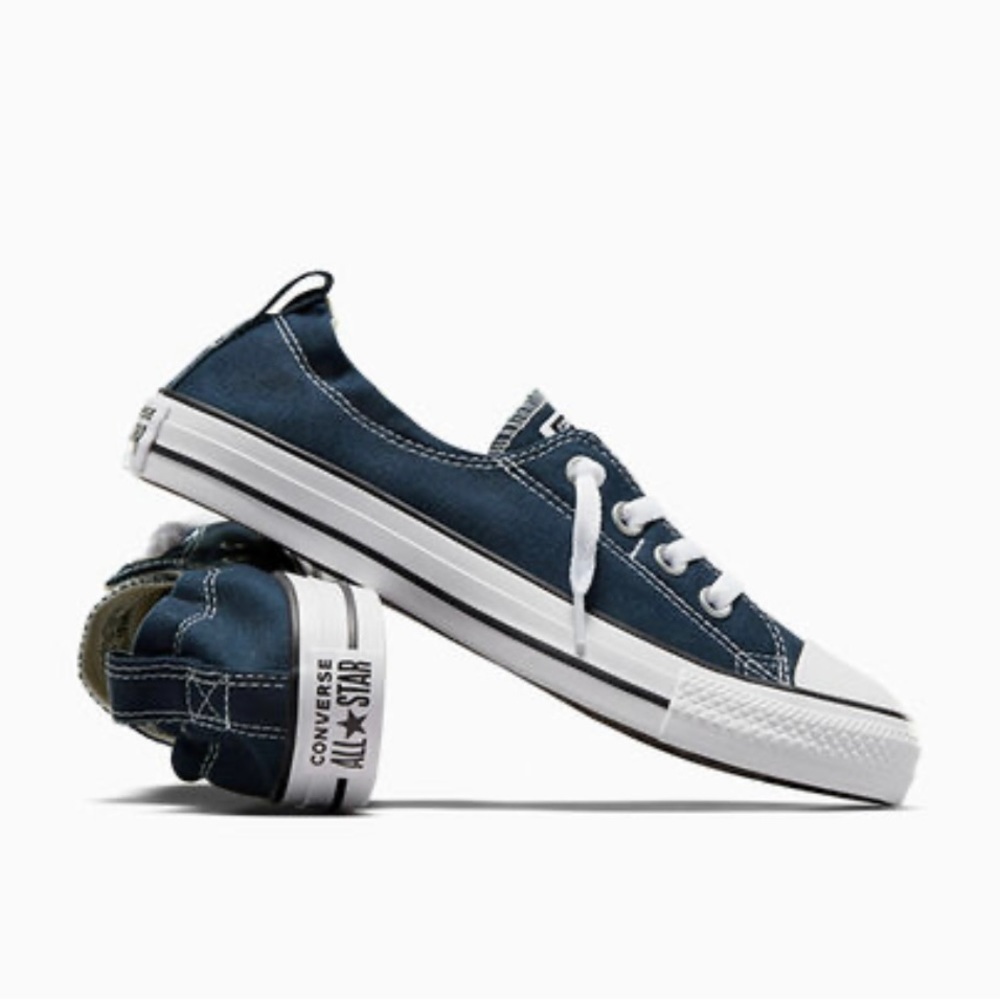 Converse Low Top Sneakers in Navy Blue and White